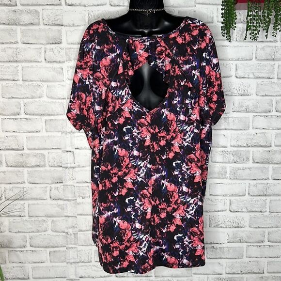 Floral Peep Hole Lightweight Top Blouse Shirt Size 2X - Picture 4 of 5